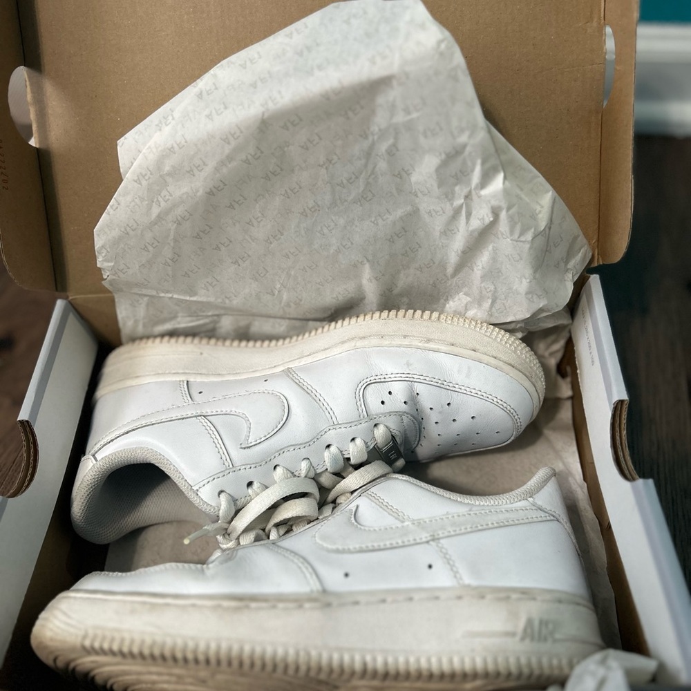 Nike White Air Force one Sneakers sz:7 - Picture 6 of 7